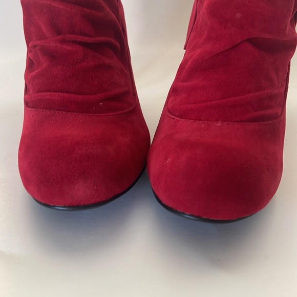 Quipid red ankle boots. - Picture 10 of 14